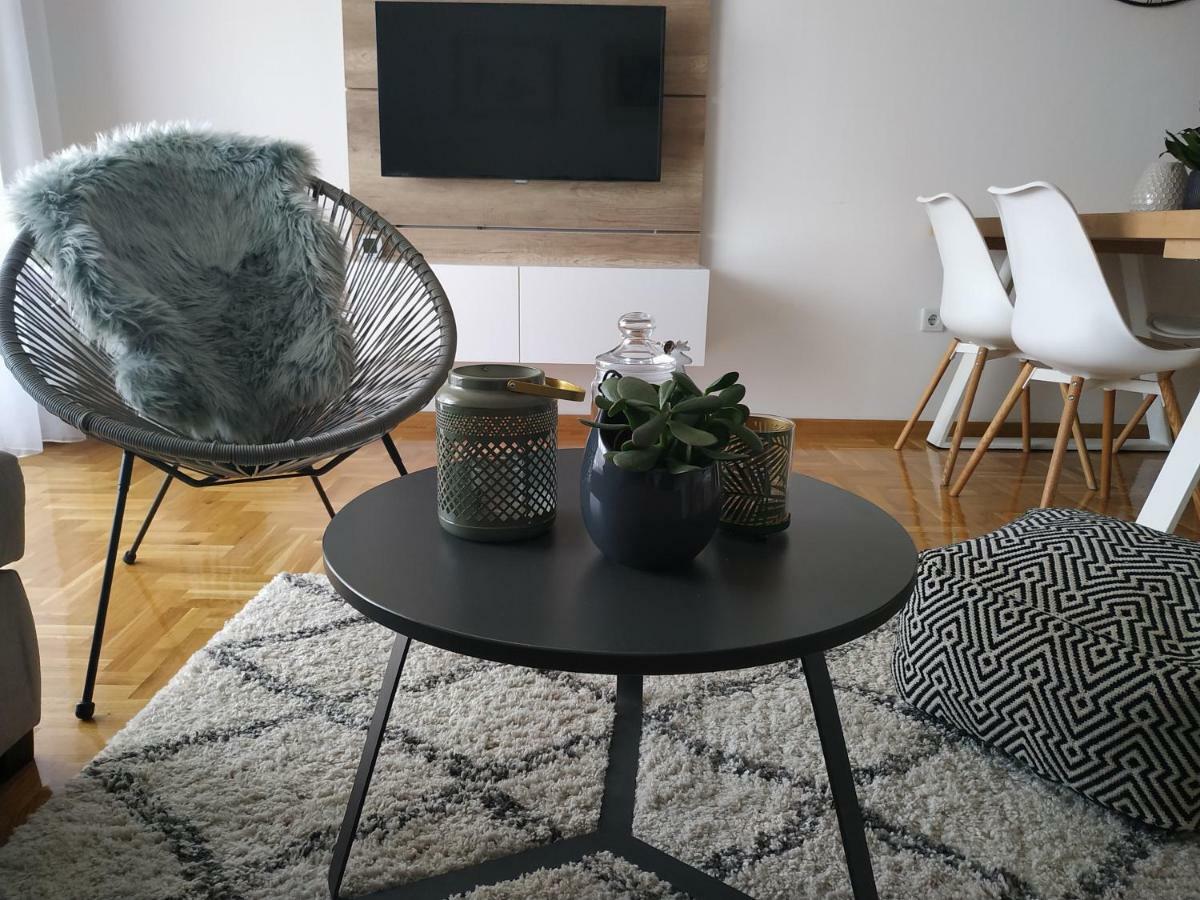 Apartman Avisi Требинє Екстер'єр фото
